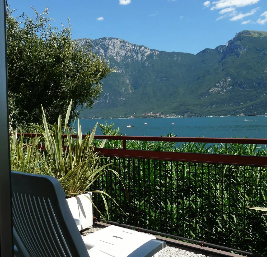 Hotel Lido Limone sul Garda 3*,