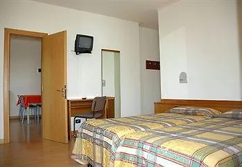 Hotel Lido Limone sul Garda 3*,