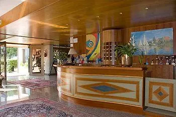 Hotel Lido Limone sul Garda 3*,  İtalya