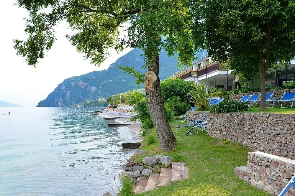 Hotel Lido Limone sul Garda 3*,  İtalya