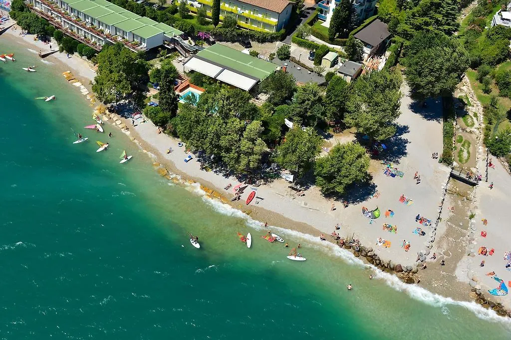 Hotel Lido Limone sul Garda 3*,